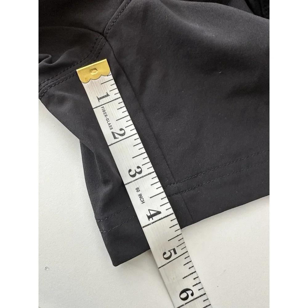 New Athleta Wayfind Short Women's Small  Performance Stretch Black Pockets